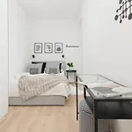 公寓 Srodmiescie Modern Krucza By Renters Prestige 华沙