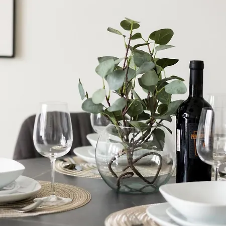 Srodmiescie Modern Krucza By Renters Prestige Daire