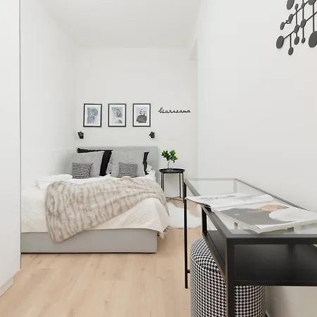Sunny In The Center With Balcony & Air Conditioning By Renters * Warsaw