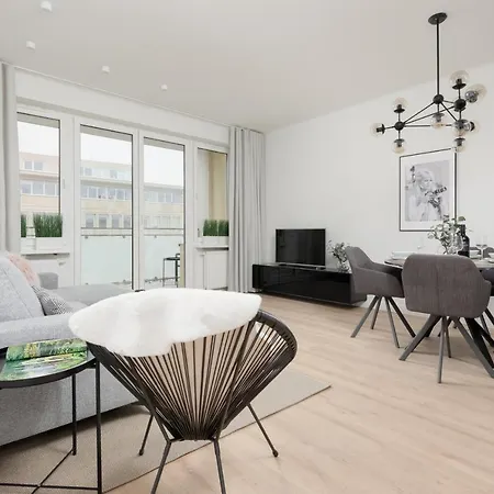 Srodmiescie Modern Krucza By Renters Prestige Варшава