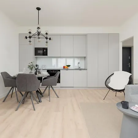 Srodmiescie Modern Krucza By Renters Prestige Варшава