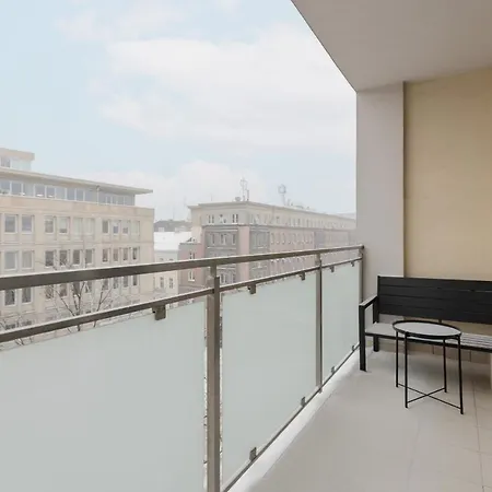 Srodmiescie Modern Krucza By Renters Prestige Apartmán